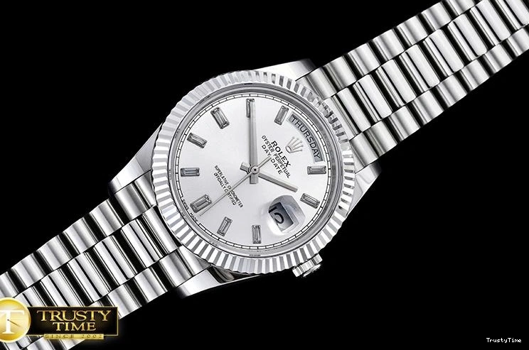 0203 RDD0206C – DayDate Trendsetting 670